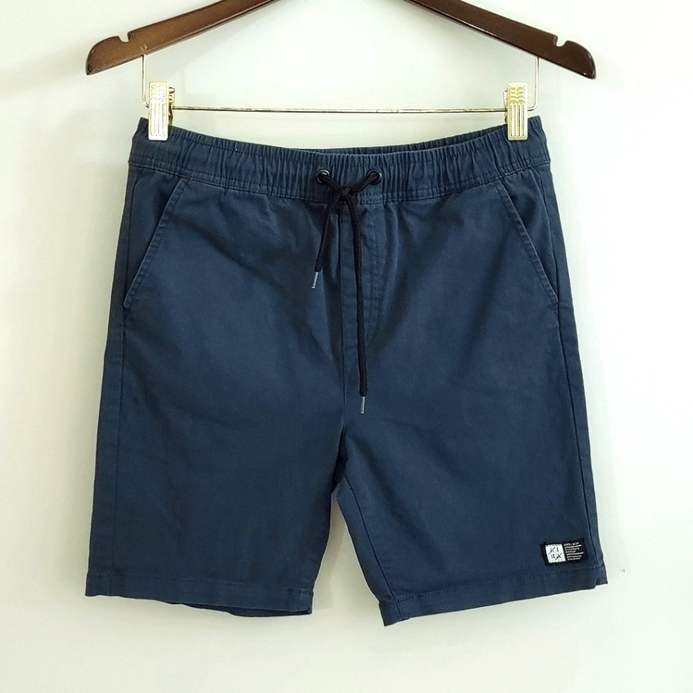 Lira Boys Navy Drawstring Shorts size Large